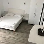 Гостевой дом Pensiunea Crown 3*