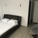 Pensiunea Crown Гостевой дом