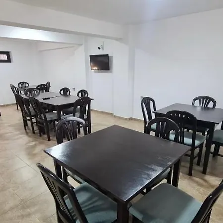 Gasthuis Pensiunea Crown