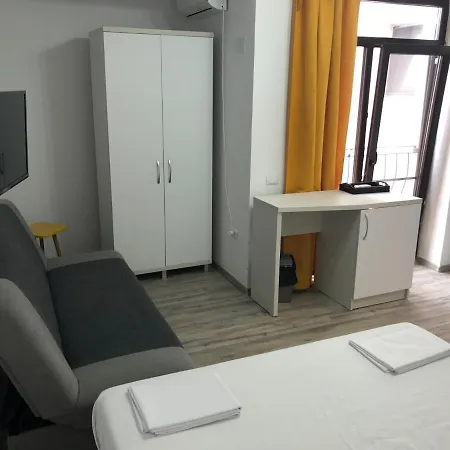 Pensiunea Crown 南埃福列