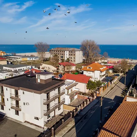 Pensiunea Crown 南埃福列