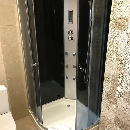 Pensiunea Crown Guest house 3*