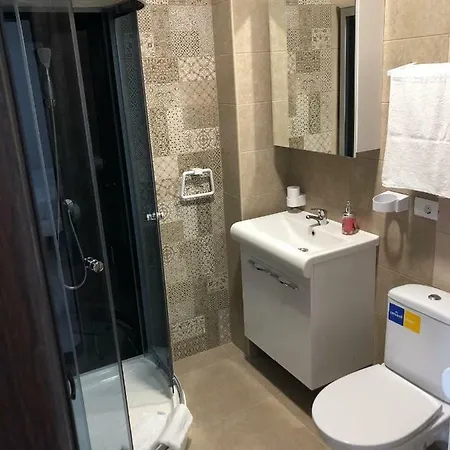 Pensiunea Crown Guest house 3*