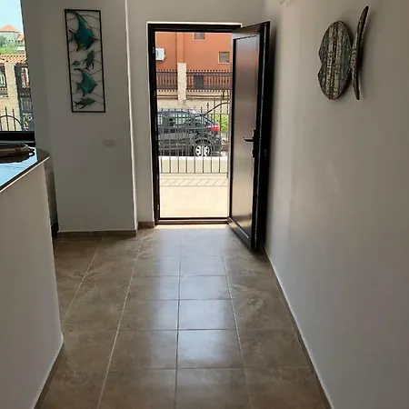 Pensiunea Crown 3* 南埃福列