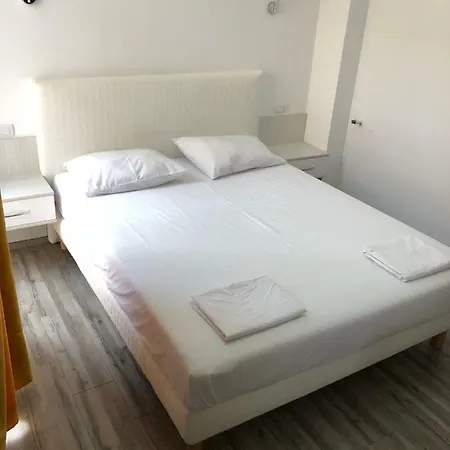 Pensiunea Crown Pensjonat 3*